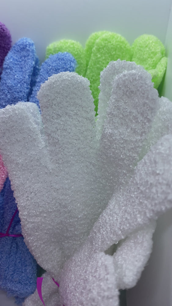 EXFOLIATING BATH GLOVES